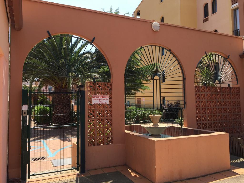 Hotel Alhambra Агд Екстер'єр фото